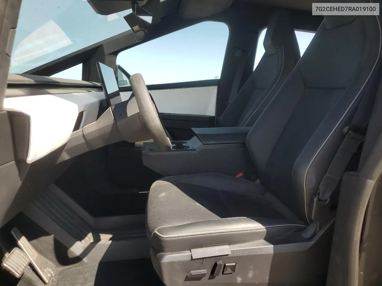 2024 Tesla Cybertruck VIN: 7G2CEHED7RA019100 Lot: 63061905