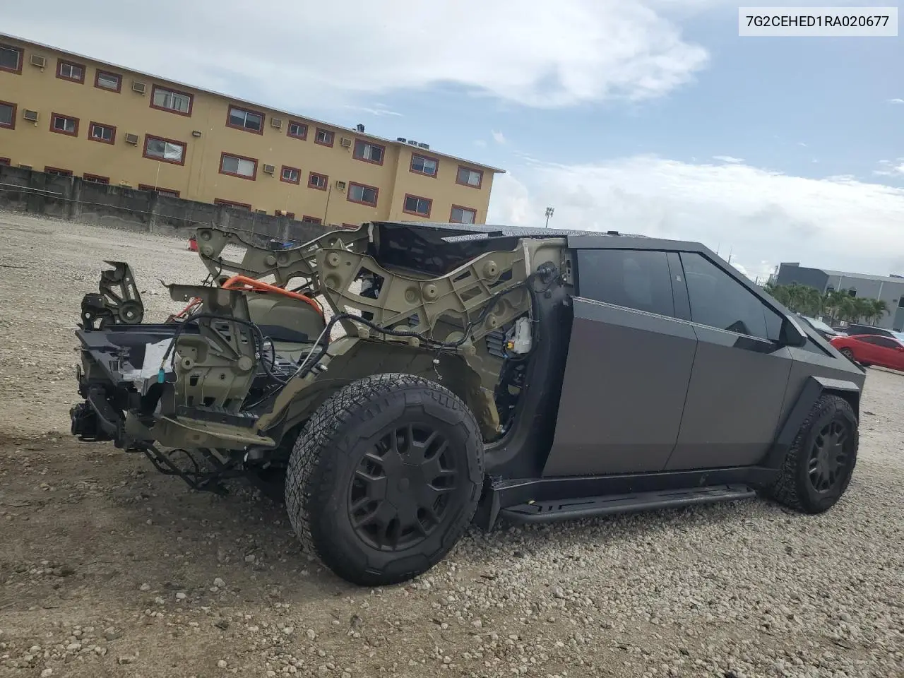 2024 Tesla Cybertruck VIN: 7G2CEHED1RA020677 Lot: 63225105