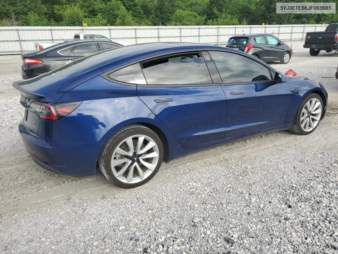 2018 Tesla Model 3 VIN: 5YJ3E1EB6JF063685 Lot: 58869895