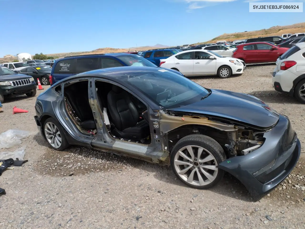 2018 Tesla Model 3 VIN: 5YJ3E1EB3JF086924 Lot: 61209845