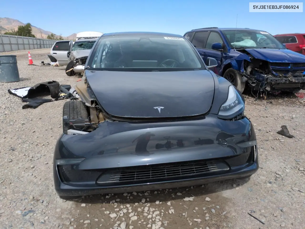 2018 Tesla Model 3 VIN: 5YJ3E1EB3JF086924 Lot: 61209845