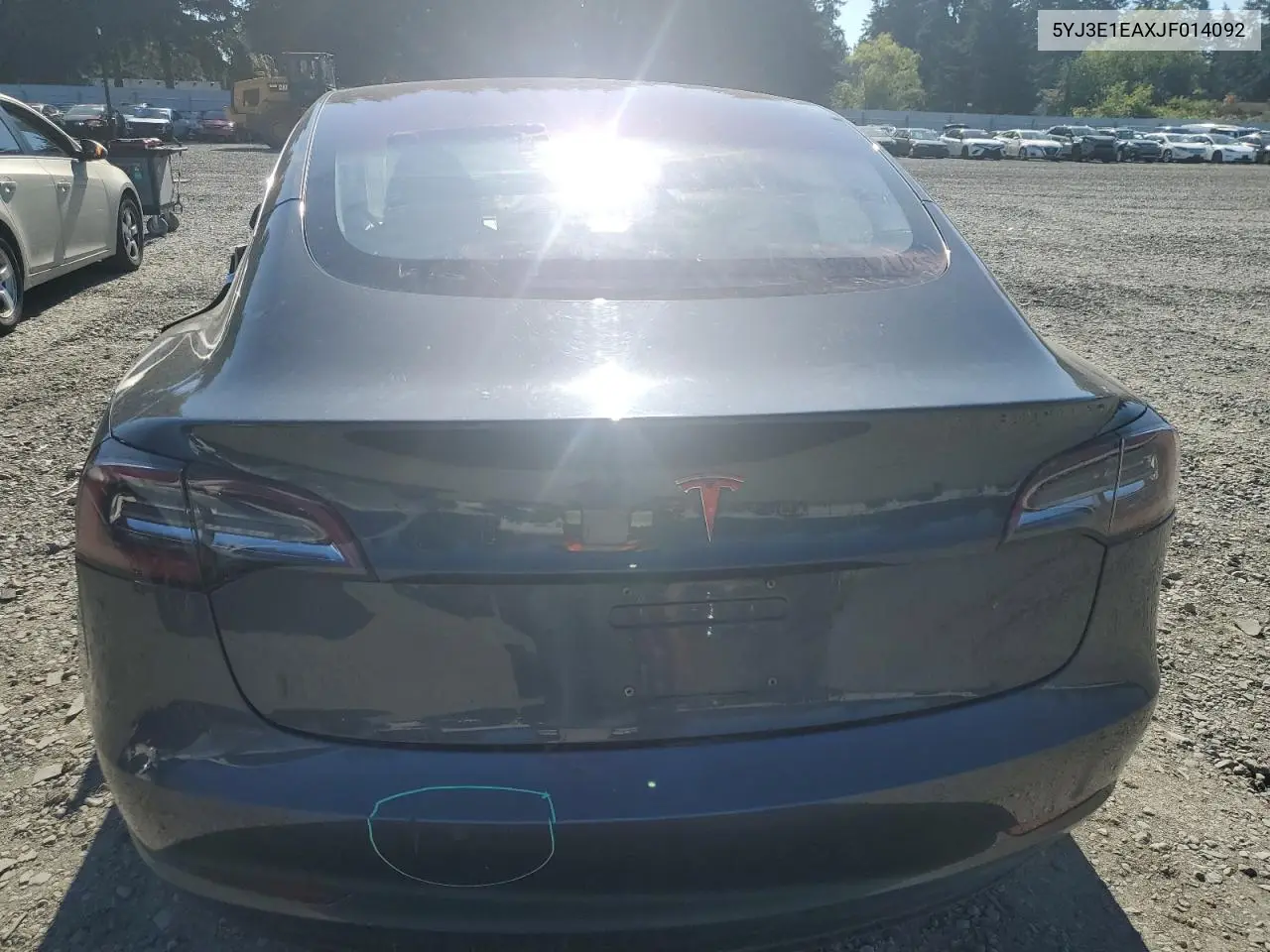 2018 Tesla Model 3 VIN: 5YJ3E1EAXJF014092 Lot: 62568075