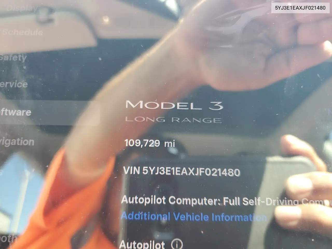 2018 Tesla Model 3 VIN: 5YJ3E1EAXJF021480 Lot: 62895985