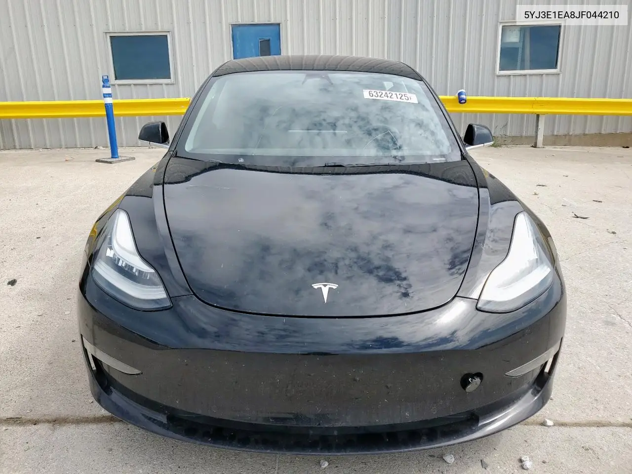 2018 Tesla Model 3 VIN: 5YJ3E1EA8JF044210 Lot: 63242125