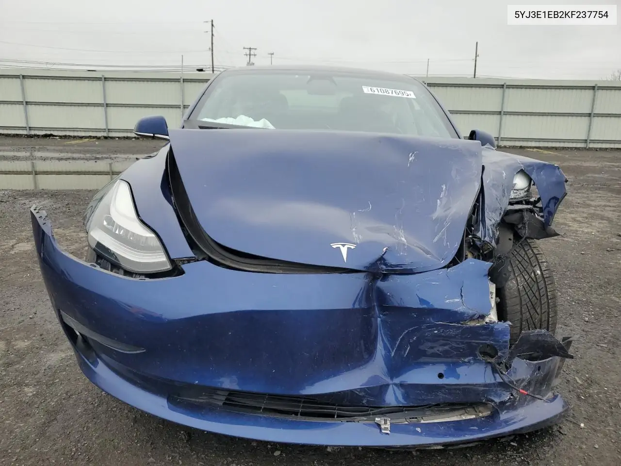 2019 Tesla Model 3 VIN: 5YJ3E1EB2KF237754 Lot: 61087695
