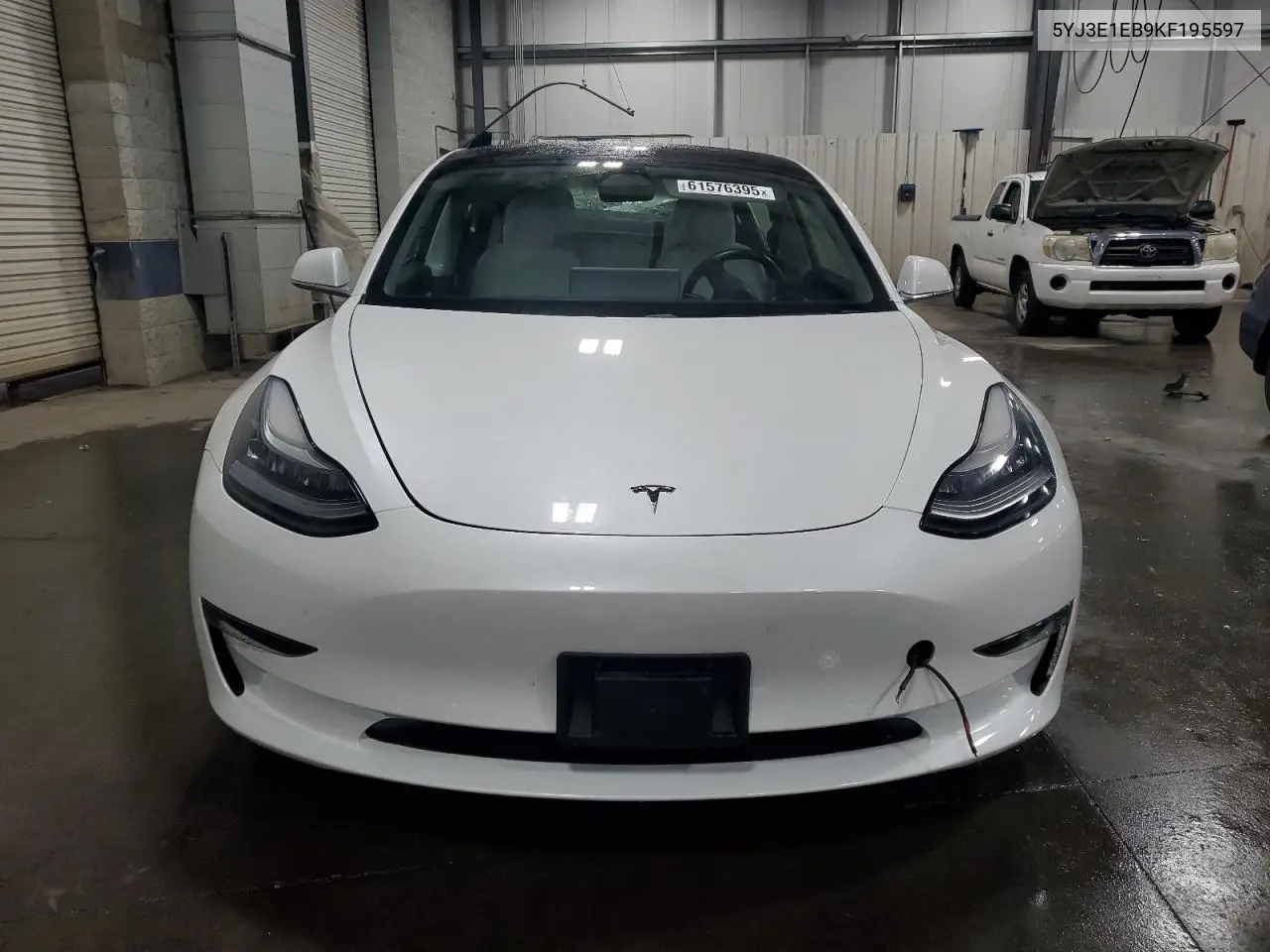 2019 Tesla Model 3 VIN: 5YJ3E1EB9KF195597 Lot: 61576395