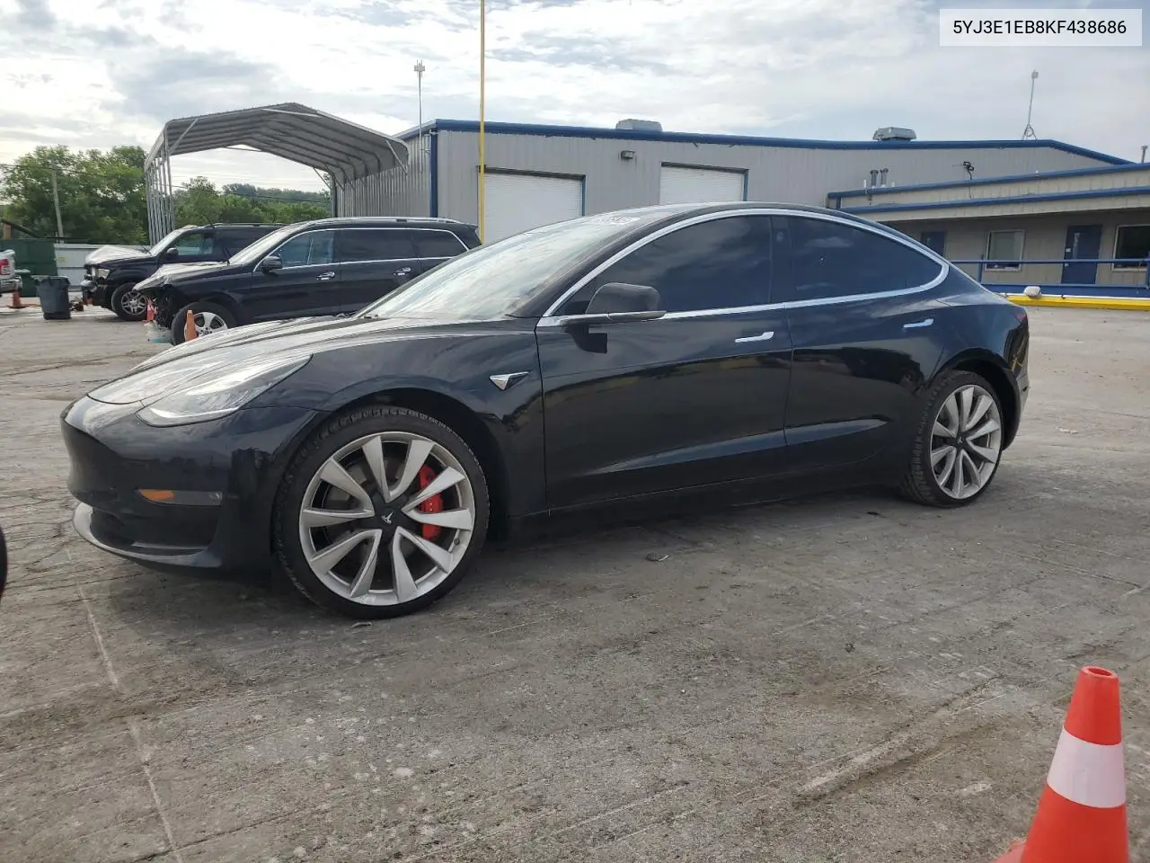 2019 Tesla Model 3 VIN: 5YJ3E1EB8KF438686 Lot: 62995145