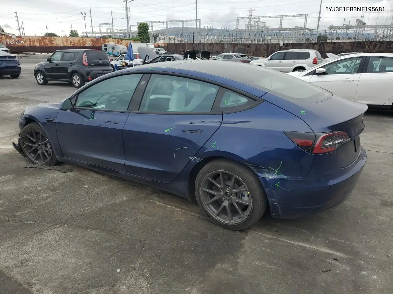 2022 Tesla Model 3 VIN: 5YJ3E1EB3NF195681 Lot: 53323645