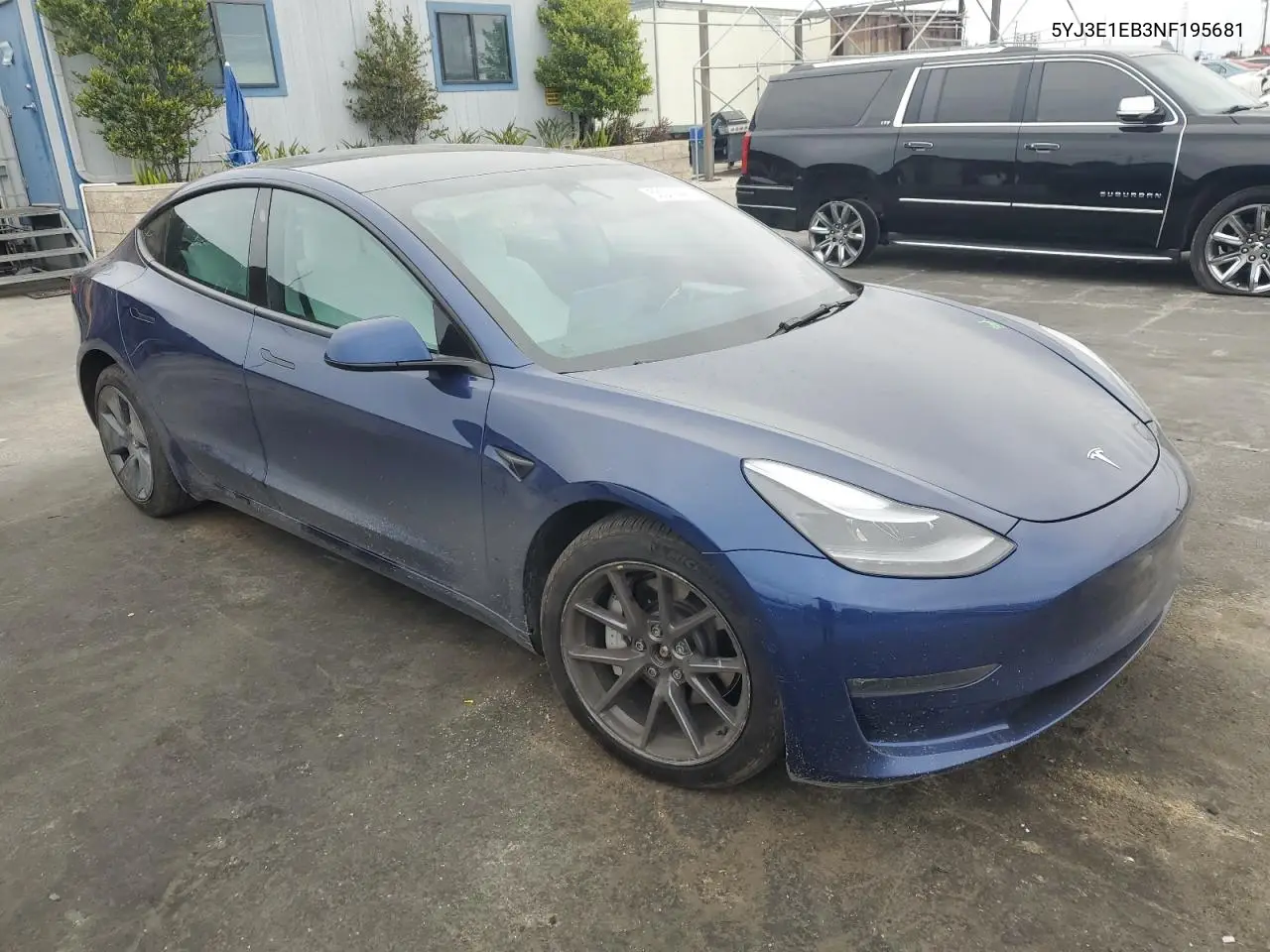 2022 Tesla Model 3 VIN: 5YJ3E1EB3NF195681 Lot: 53323645