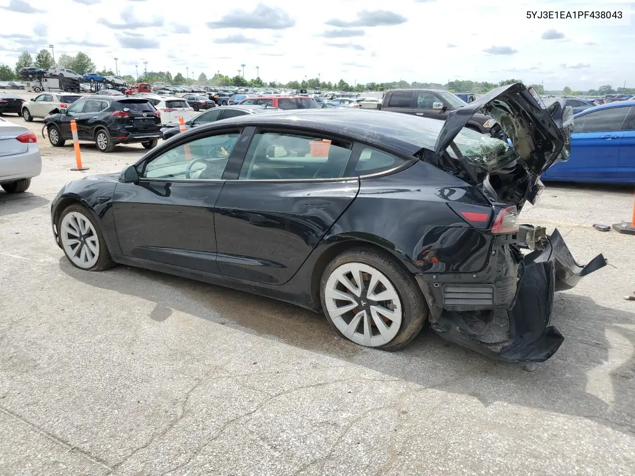 2023 Tesla Model 3 VIN: 5YJ3E1EA1PF438043 Lot: 61090305