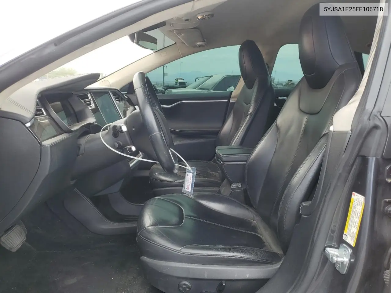 2015 Tesla Model S VIN: 5YJSA1E25FF106718 Lot: 62197505