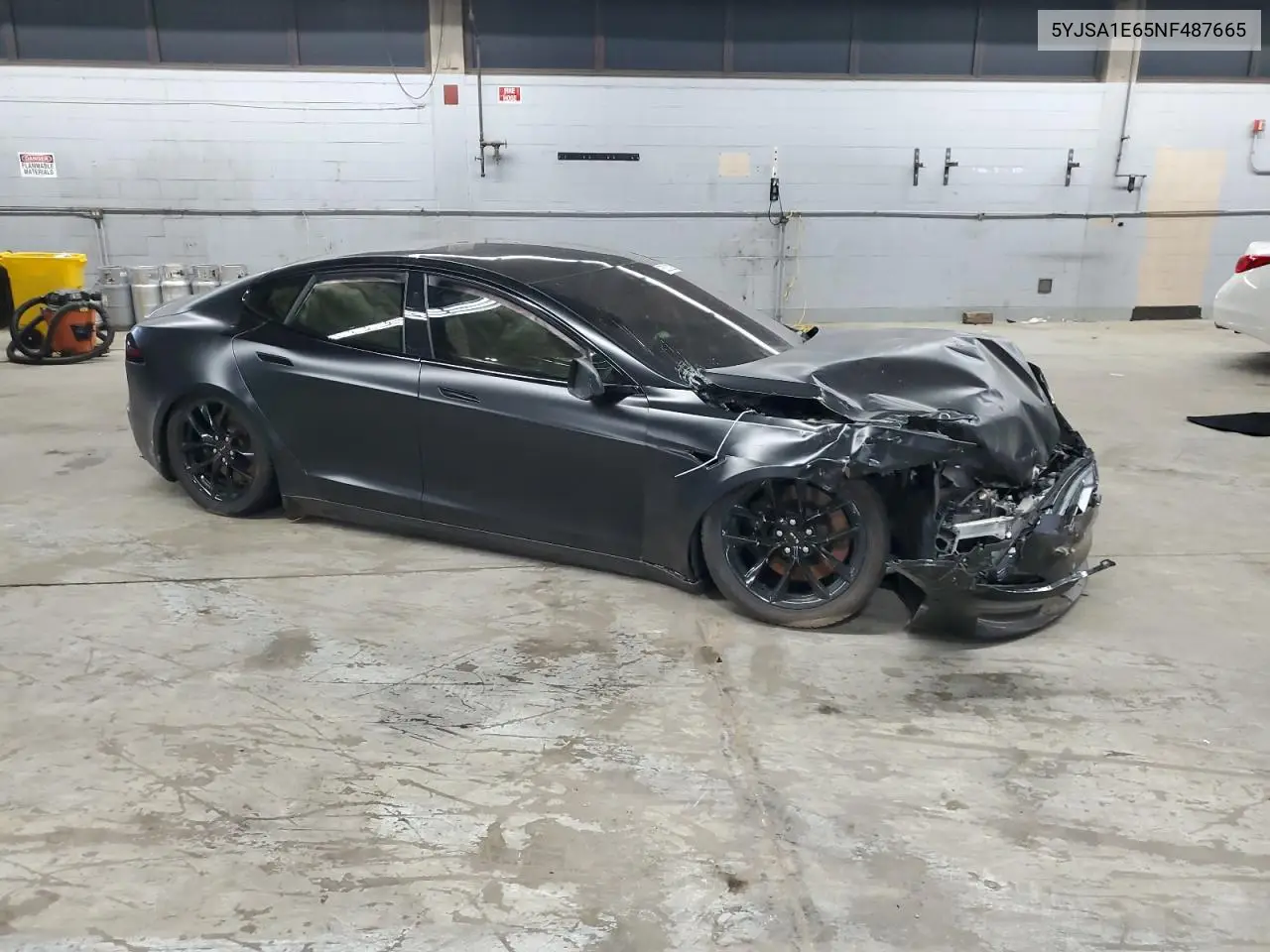 2022 Tesla Model S VIN: 5YJSA1E65NF487665 Lot: 55261025