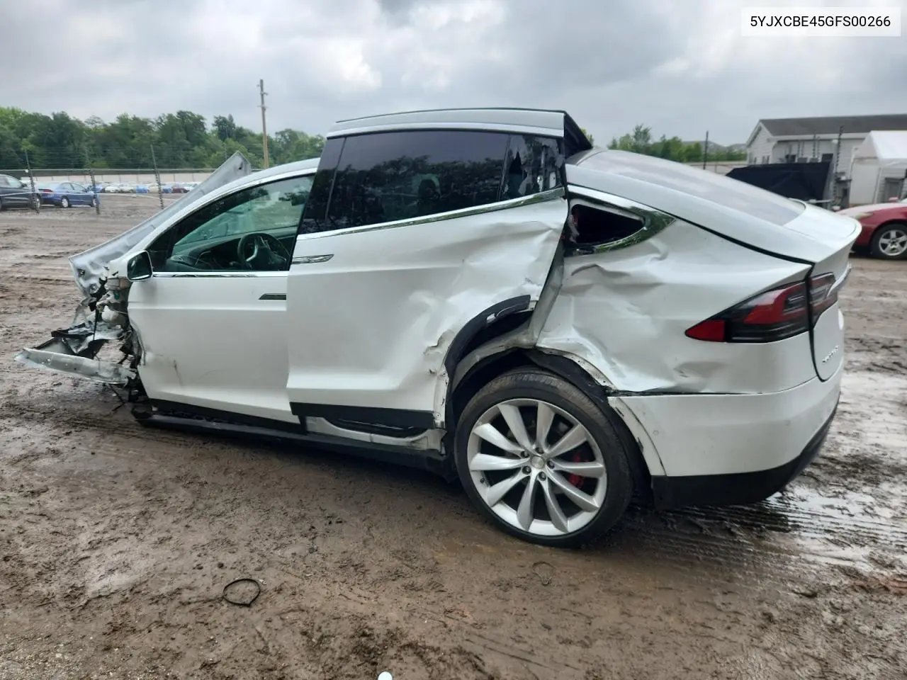 2016 Tesla Model X VIN: 5YJXCBE45GFS00266 Lot: 61566665