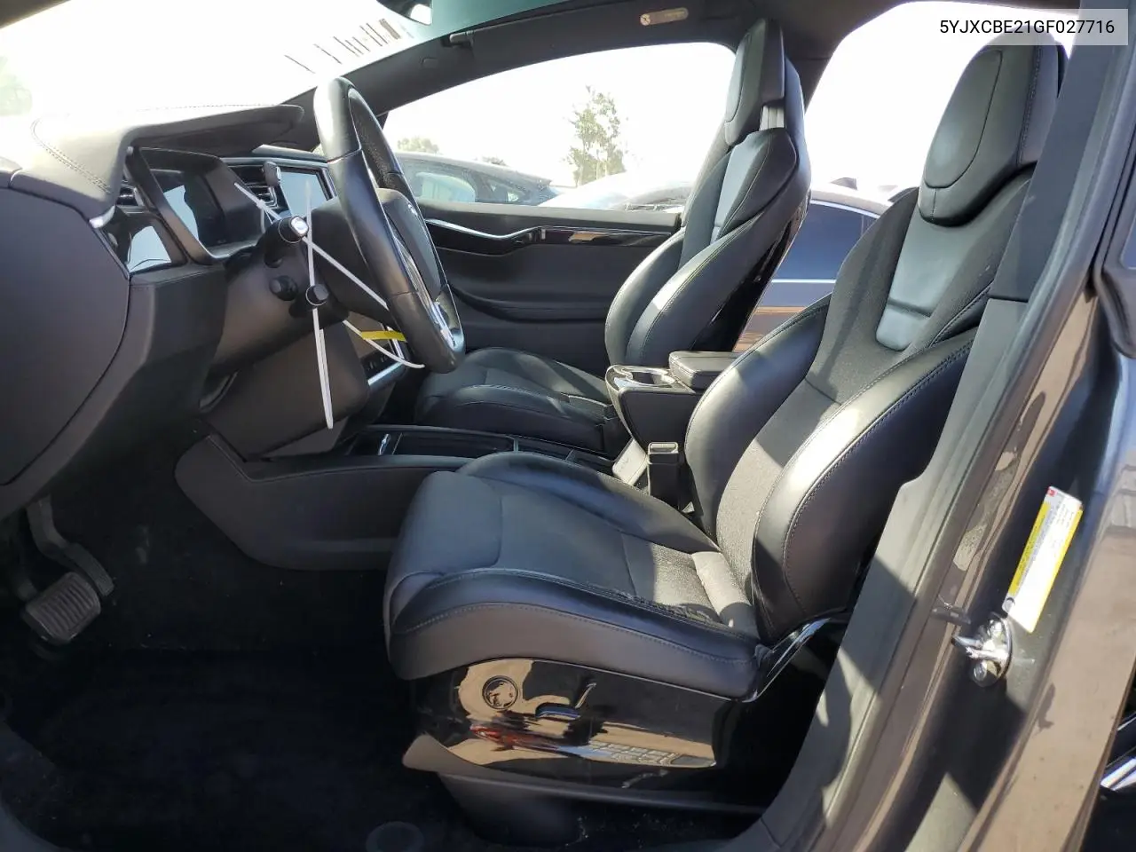 2016 Tesla Model X VIN: 5YJXCBE21GF027716 Lot: 62793665