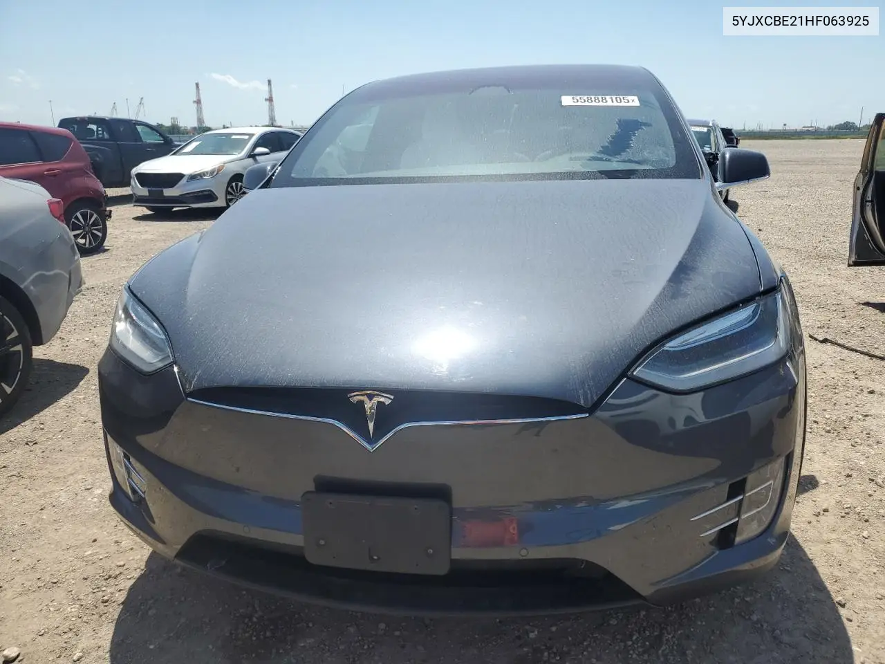 2017 Tesla Model X VIN: 5YJXCBE21HF063925 Lot: 55888105
