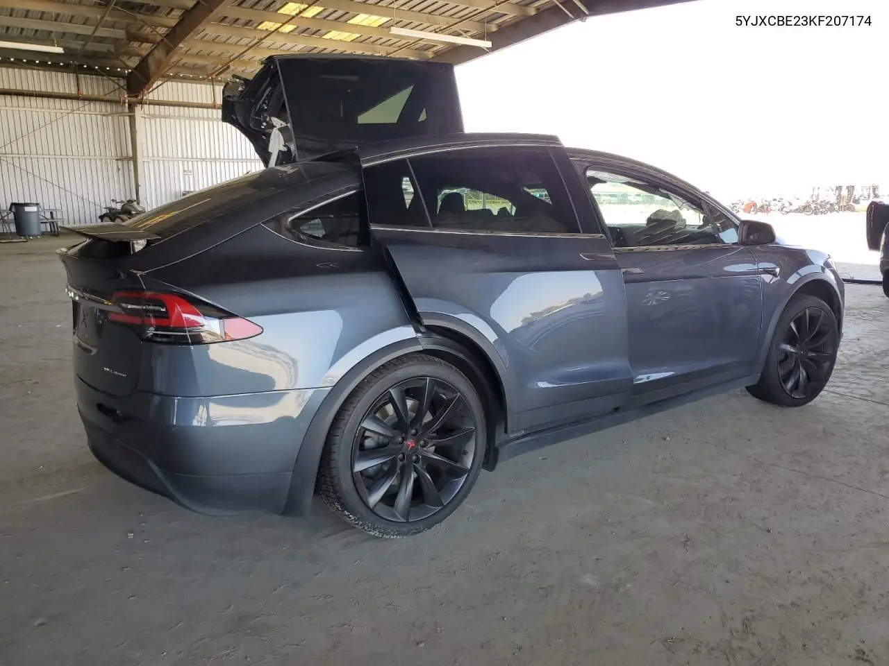 2019 Tesla Model X VIN: 5YJXCBE23KF207174 Lot: 62200275