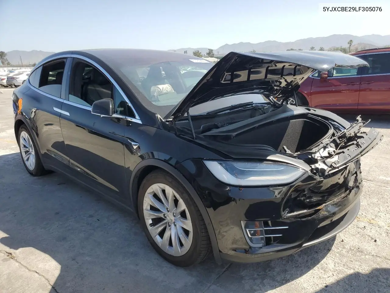 2020 Tesla Model X VIN: 5YJXCBE29LF305076 Lot: 61485655