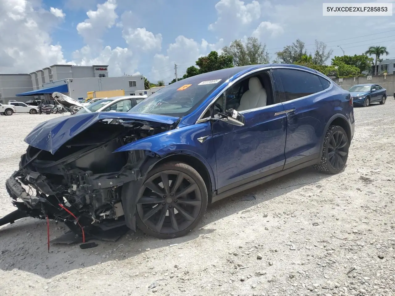 2020 Tesla Model X VIN: 5YJXCDE2XLF285853 Lot: 62228695