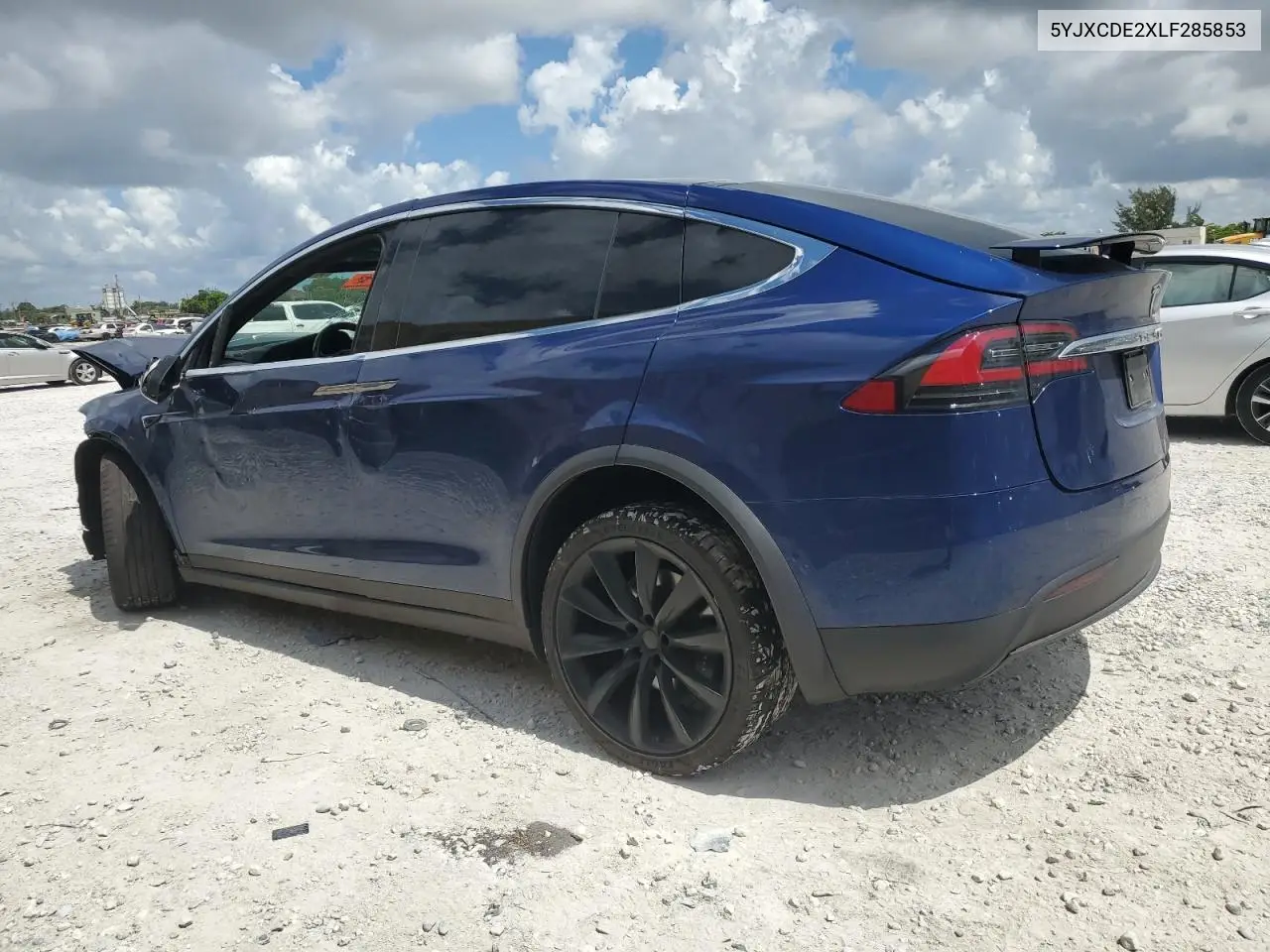 2020 Tesla Model X VIN: 5YJXCDE2XLF285853 Lot: 62228695
