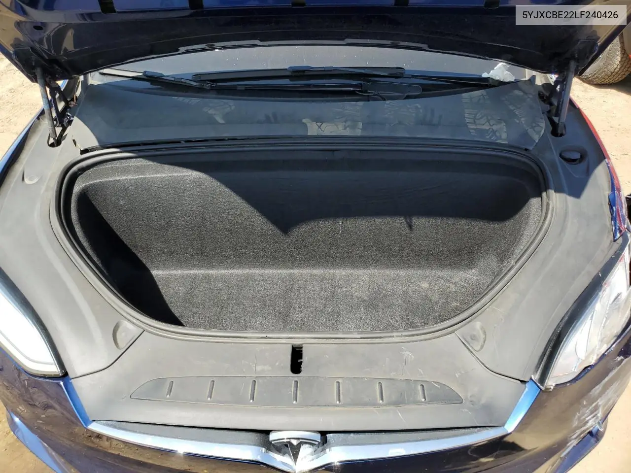 2020 Tesla Model X VIN: 5YJXCBE22LF240426 Lot: 62453085