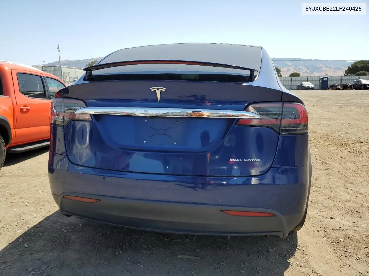 2020 Tesla Model X VIN: 5YJXCBE22LF240426 Lot: 62453085