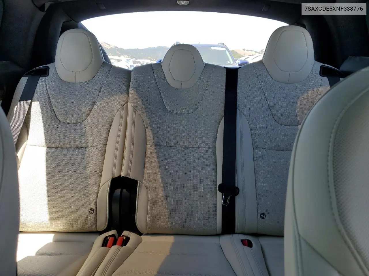 2022 Tesla Model X VIN: 7SAXCDE5XNF338776 Lot: 61865365