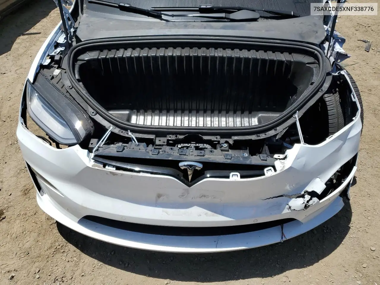 2022 Tesla Model X VIN: 7SAXCDE5XNF338776 Lot: 61865365