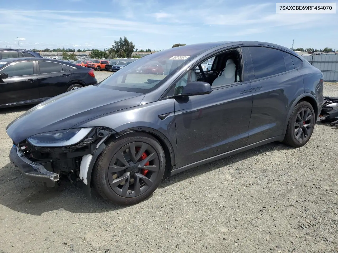 2024 Tesla Model X VIN: 7SAXCBE69RF454070 Lot: 56875585