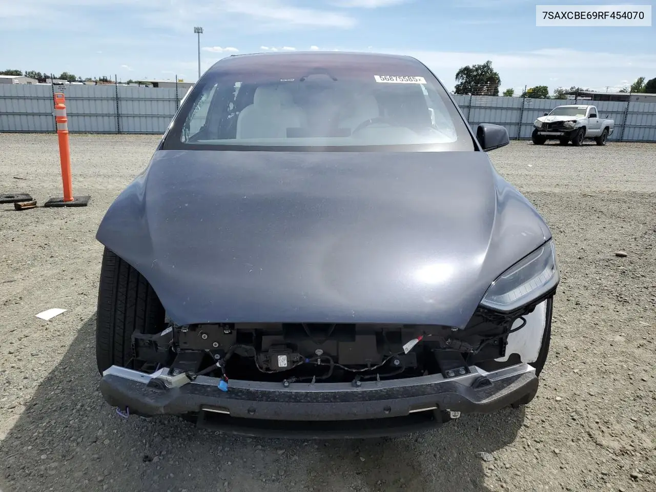 2024 Tesla Model X VIN: 7SAXCBE69RF454070 Lot: 56875585