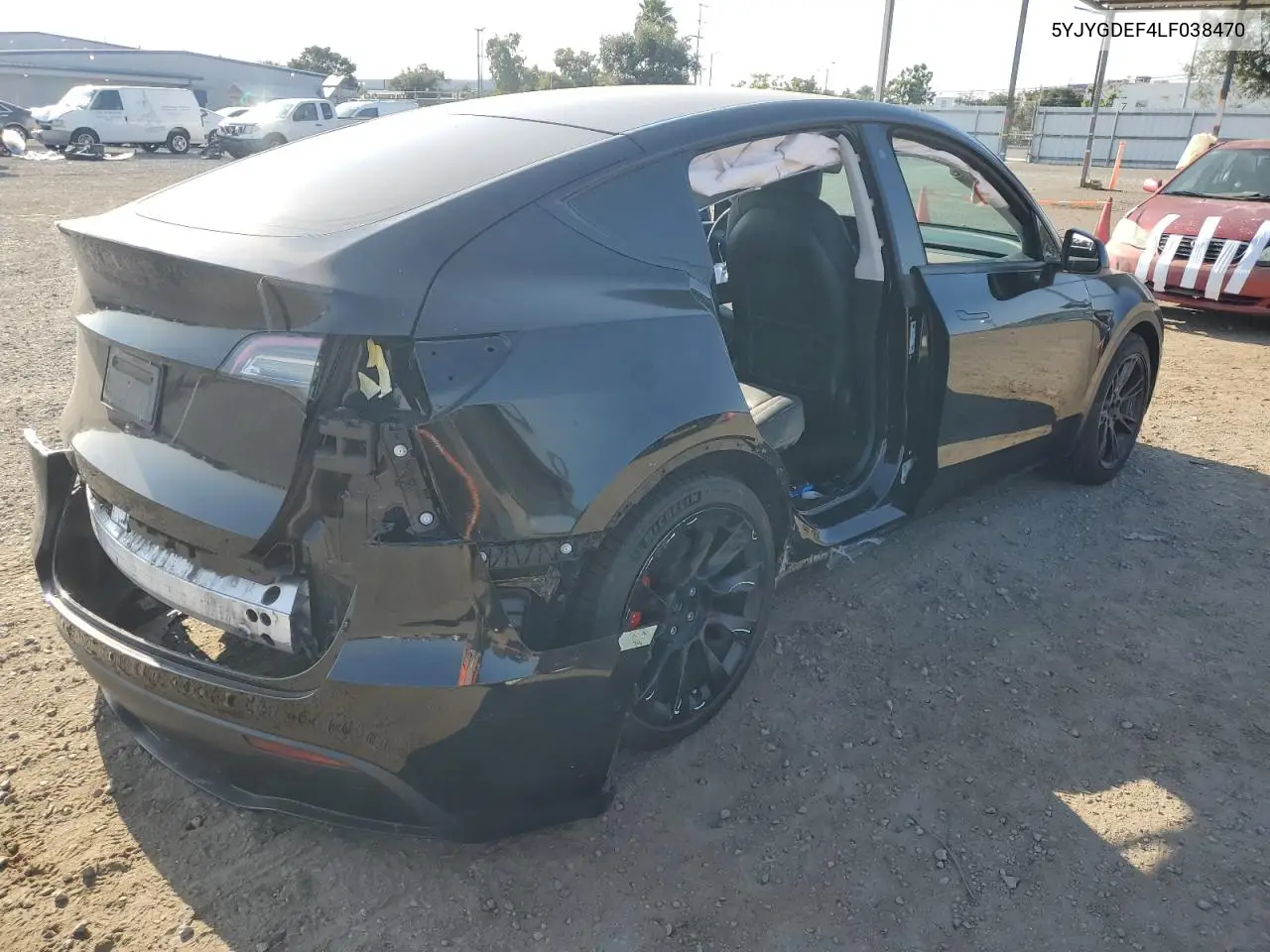 2020 Tesla Model Y VIN: 5YJYGDEF4LF038470 Lot: 61254555