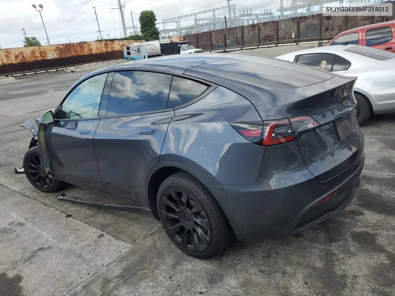 2021 Tesla Model Y VIN: 5YJYGDEE8MF218012 Lot: 56984465