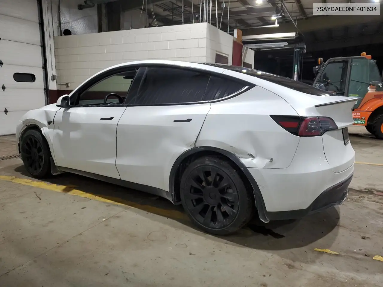 2022 Tesla Model Y VIN: 7SAYGAEE0NF401634 Lot: 44974685