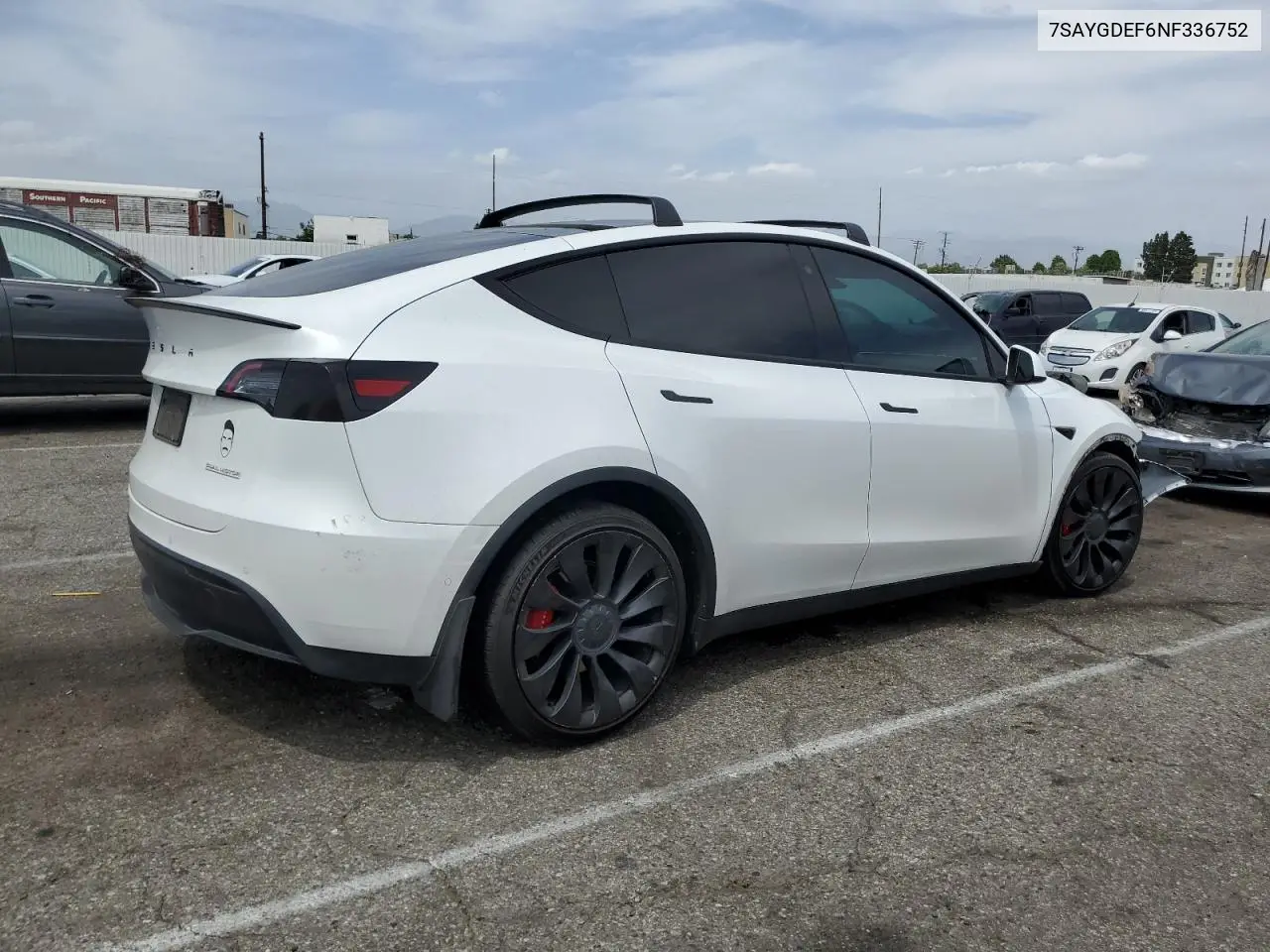 2022 Tesla Model Y VIN: 7SAYGDEF6NF336752 Lot: 56563885