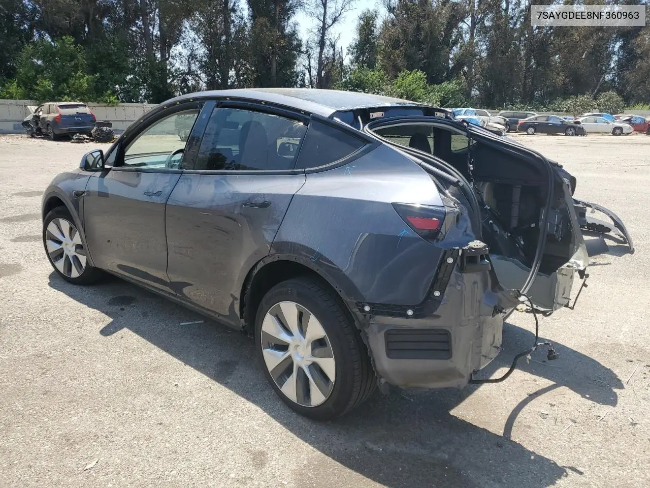 2022 Tesla Model Y VIN: 7SAYGDEE8NF360963 Lot: 63638195