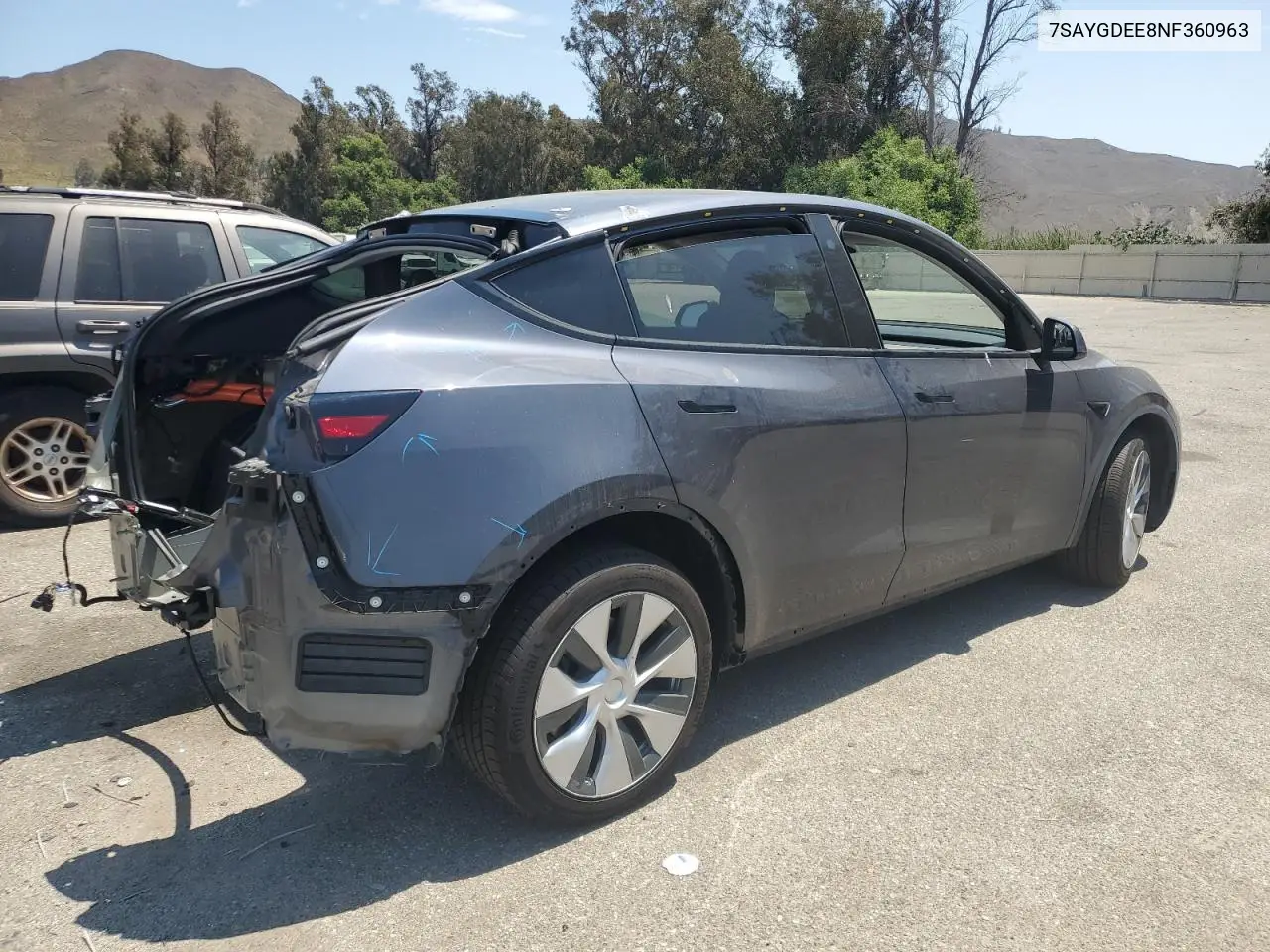 2022 Tesla Model Y VIN: 7SAYGDEE8NF360963 Lot: 63638195