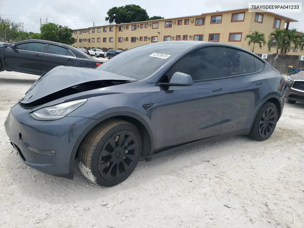2023 Tesla Model Y VIN: 7SAYGDEE9PA041233 Lot: 62575615