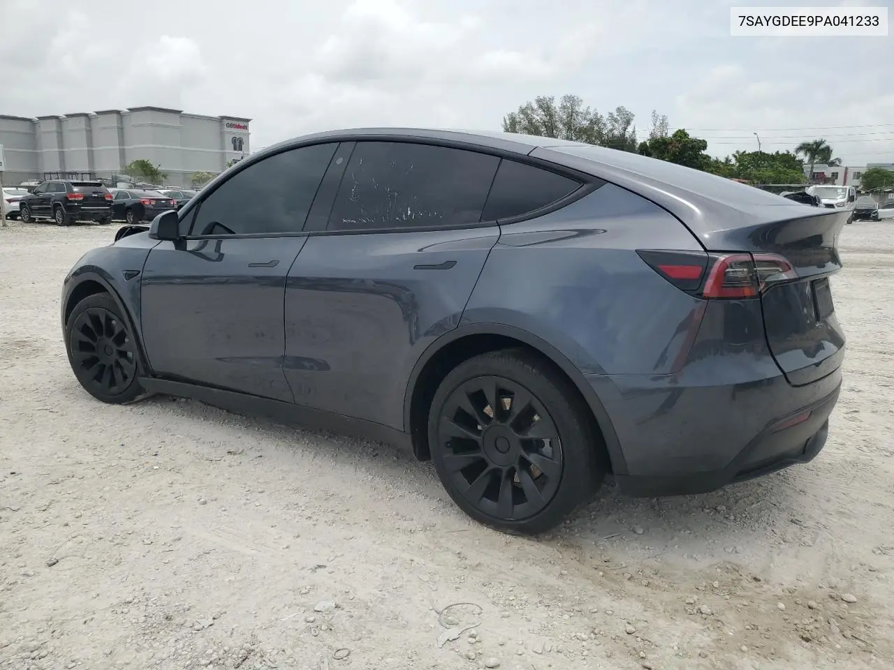 2023 Tesla Model Y VIN: 7SAYGDEE9PA041233 Lot: 62575615