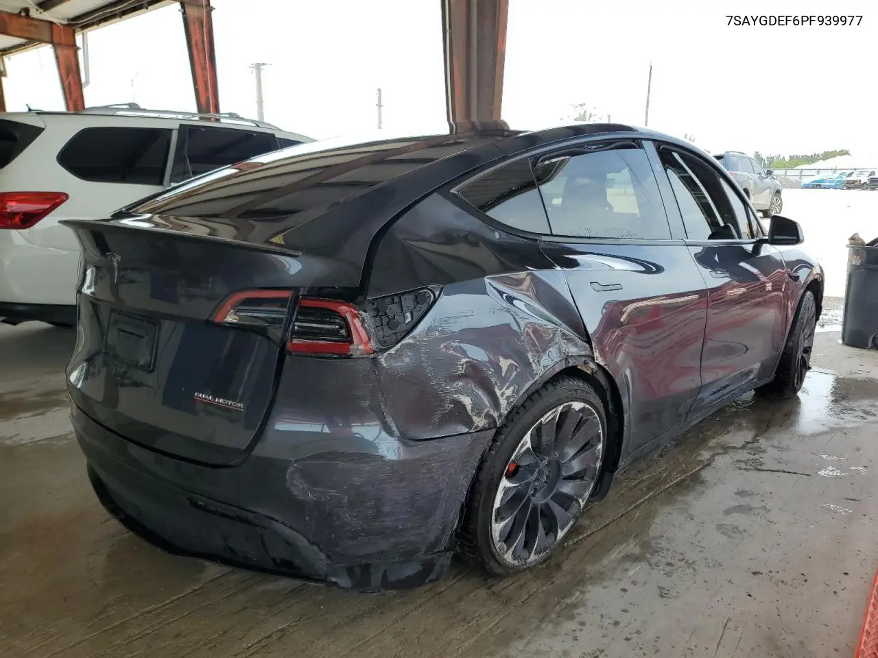 2023 Tesla Model Y VIN: 7SAYGDEF6PF939977 Lot: 63372845