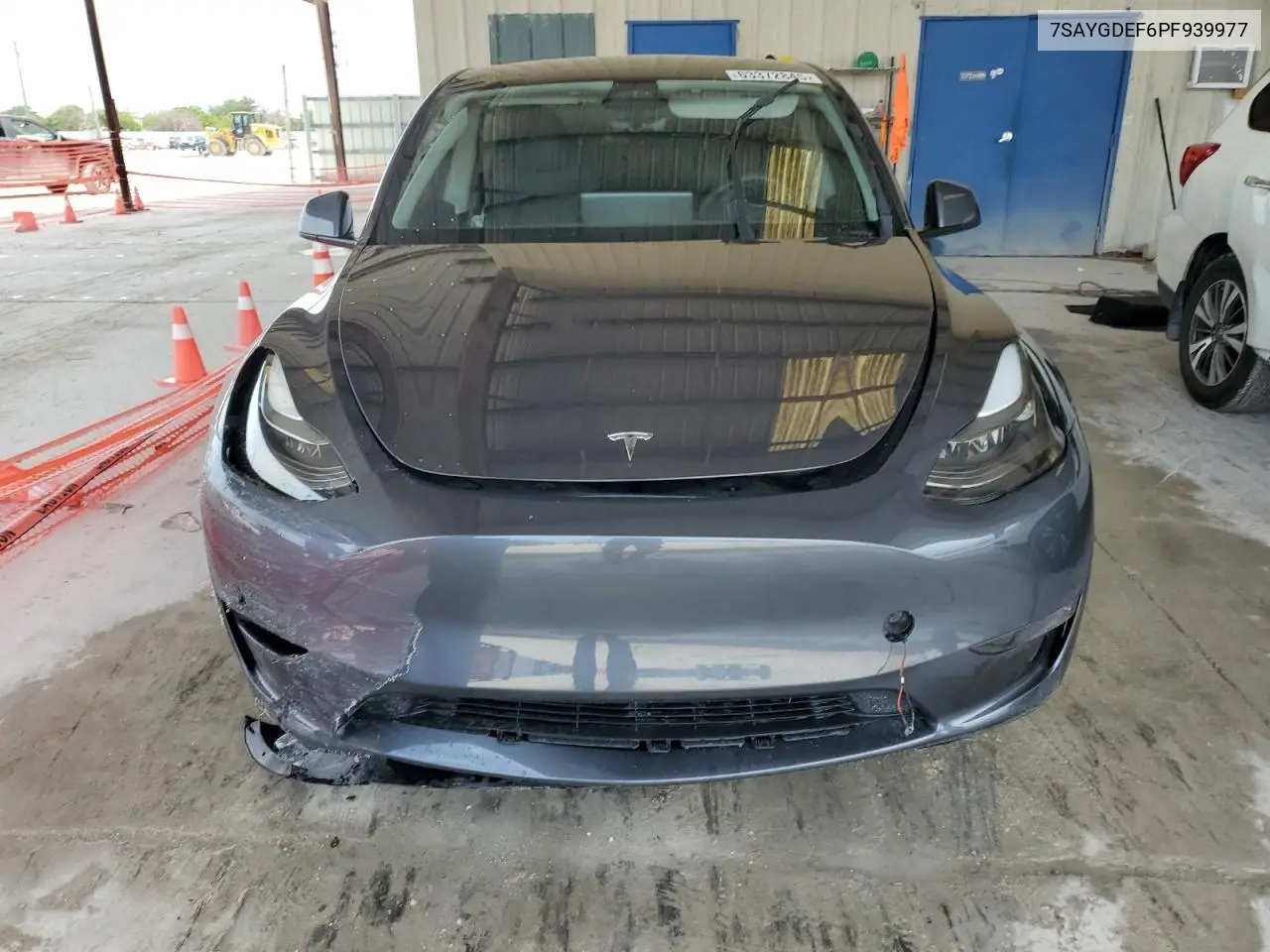 2023 Tesla Model Y VIN: 7SAYGDEF6PF939977 Lot: 63372845