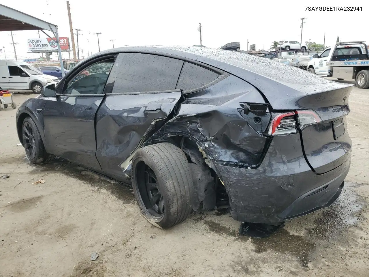2024 Tesla Model Y VIN: 7SAYGDEE1RA232941 Lot: 58850175