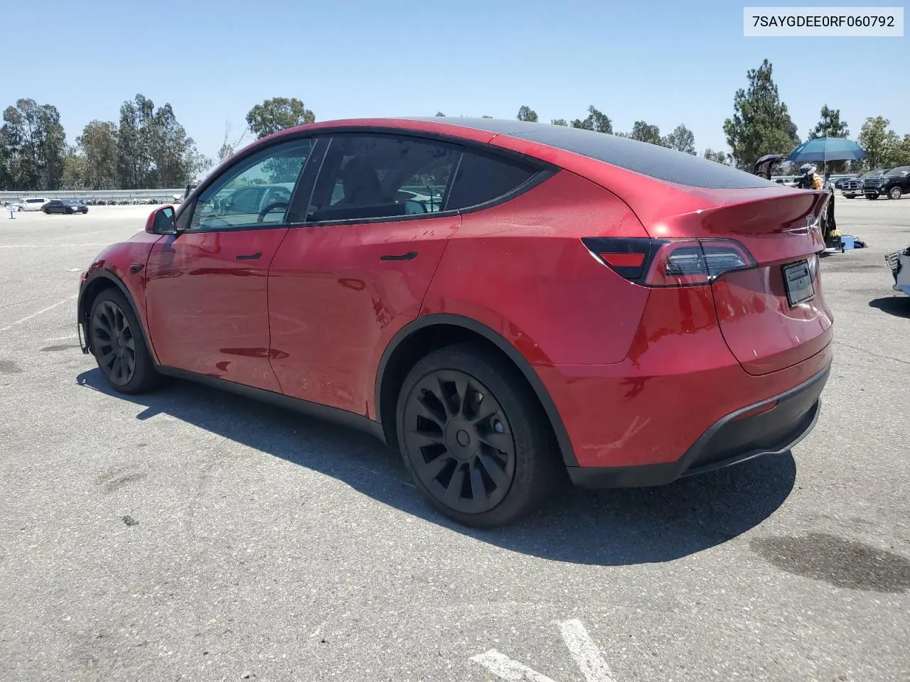 2024 Tesla Model Y VIN: 7SAYGDEE0RF060792 Lot: 61470355
