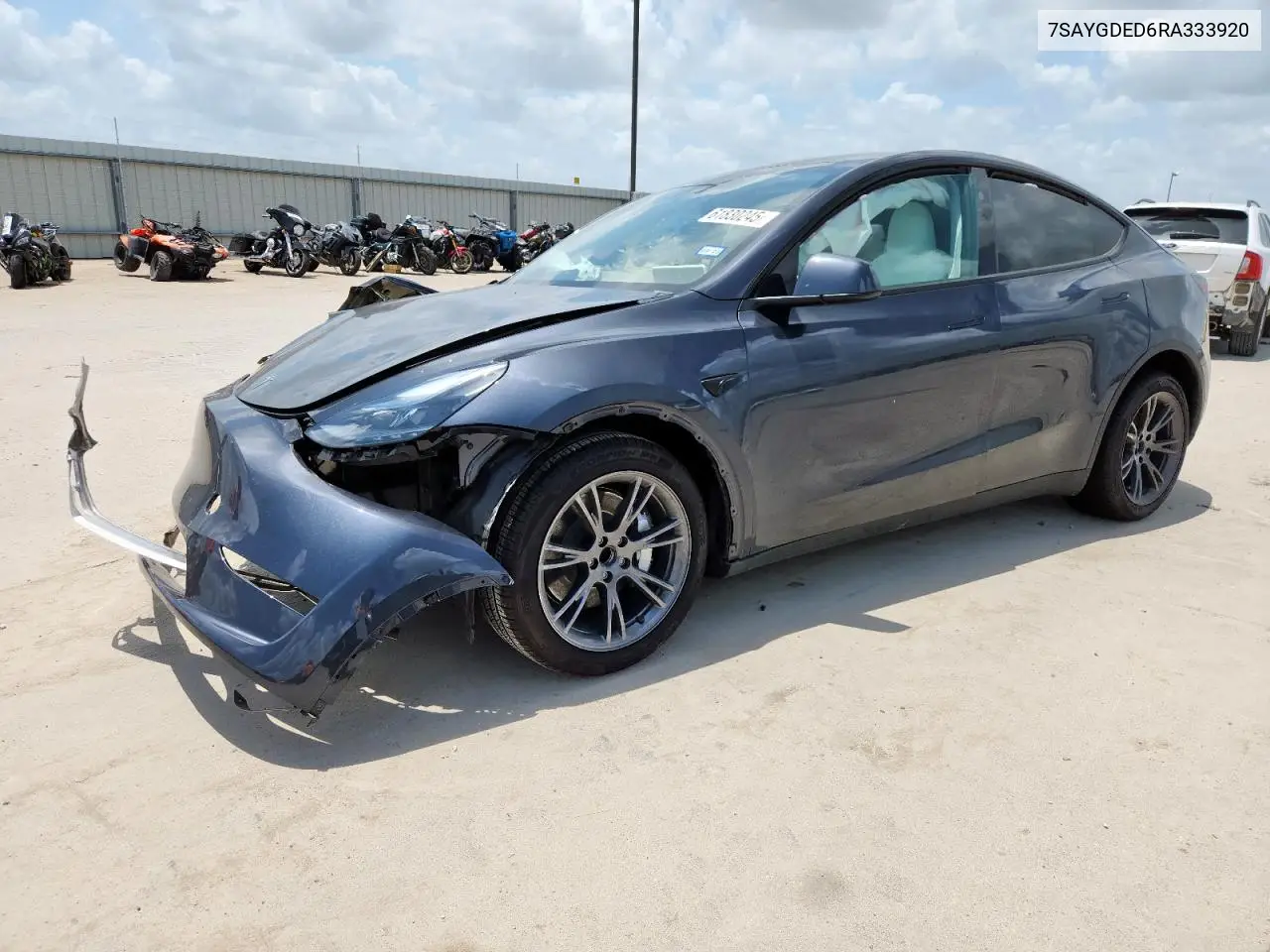 2024 Tesla Model Y VIN: 7SAYGDED6RA333920 Lot: 61830245
