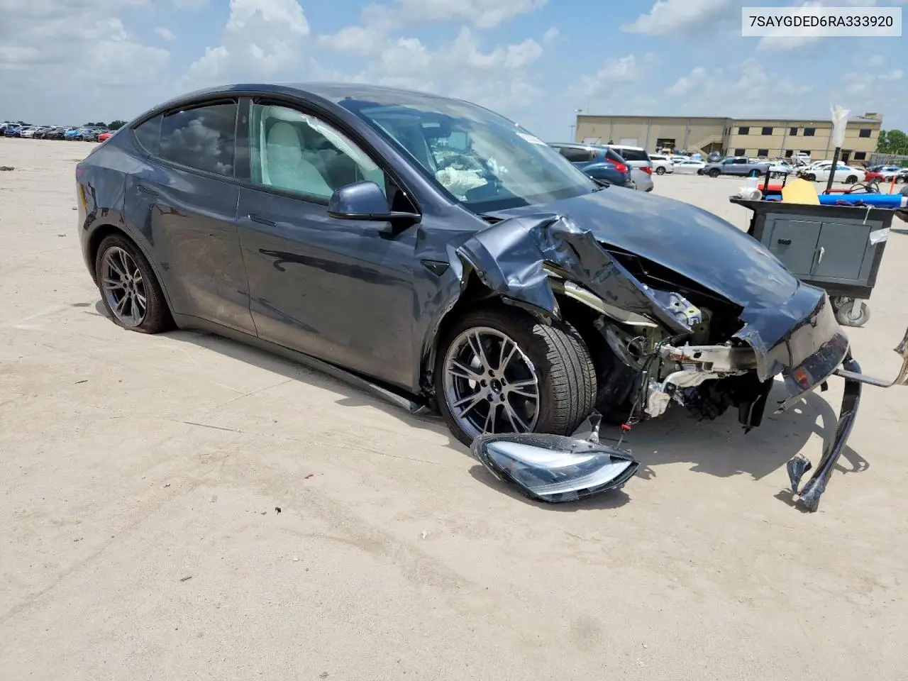 2024 Tesla Model Y VIN: 7SAYGDED6RA333920 Lot: 61830245
