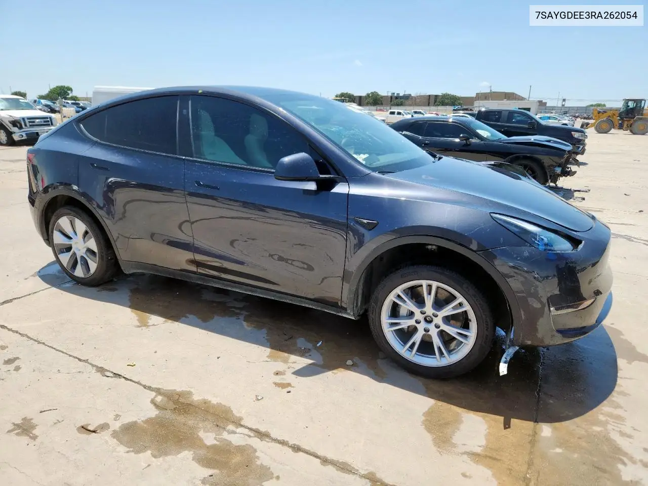 2024 Tesla Model Y VIN: 7SAYGDEE3RA262054 Lot: 64806655
