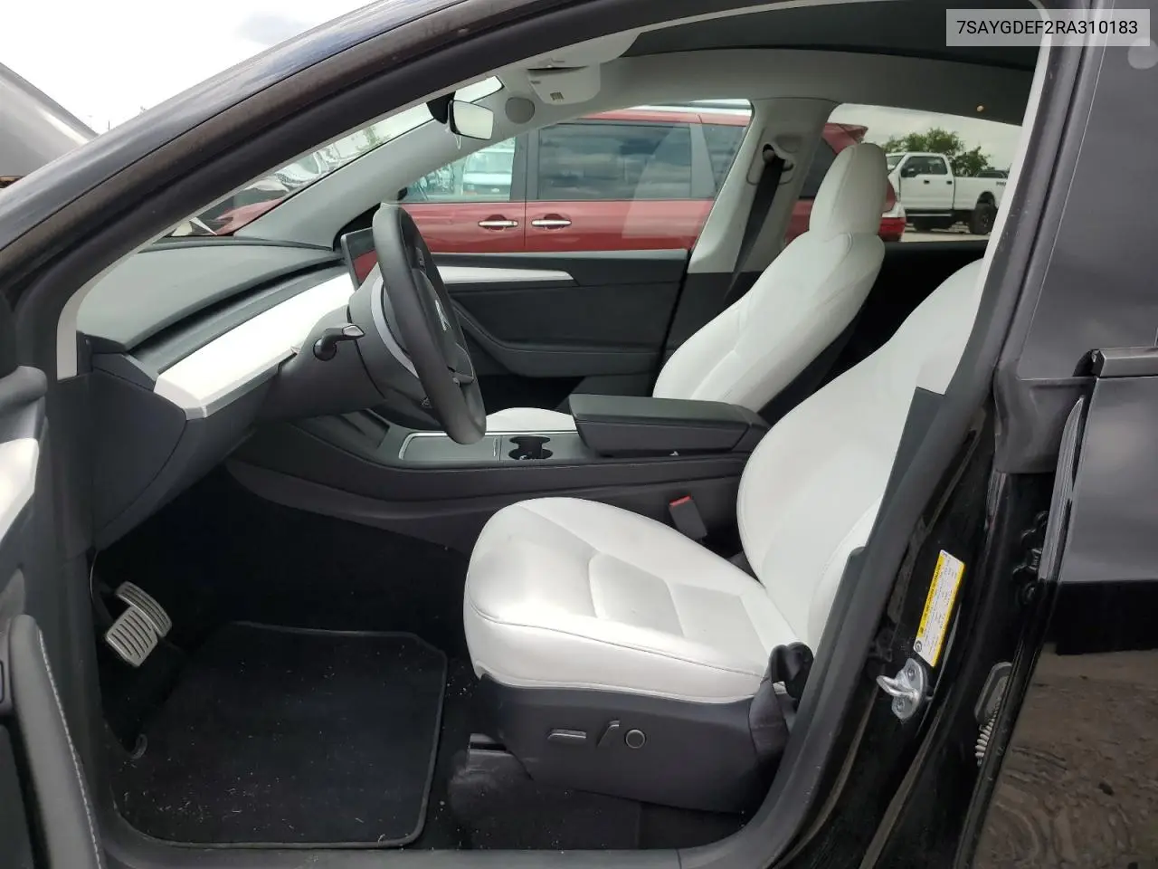 2024 Tesla Model Y VIN: 7SAYGDEF2RA310183 Lot: 65417285