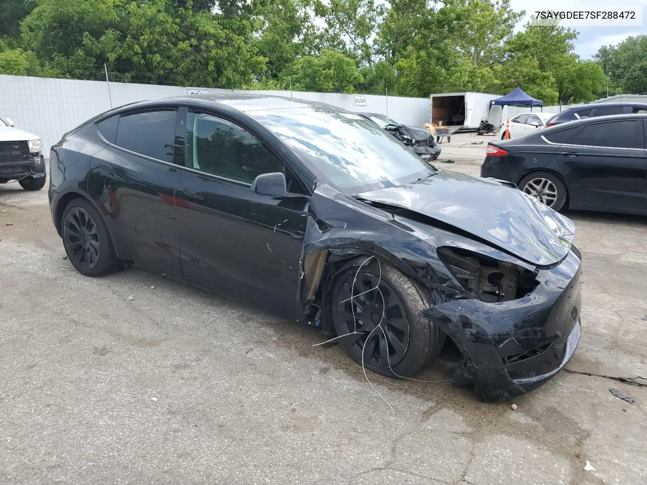 2025 Tesla Model Y VIN: 7SAYGDEE7SF288472 Lot: 61363815