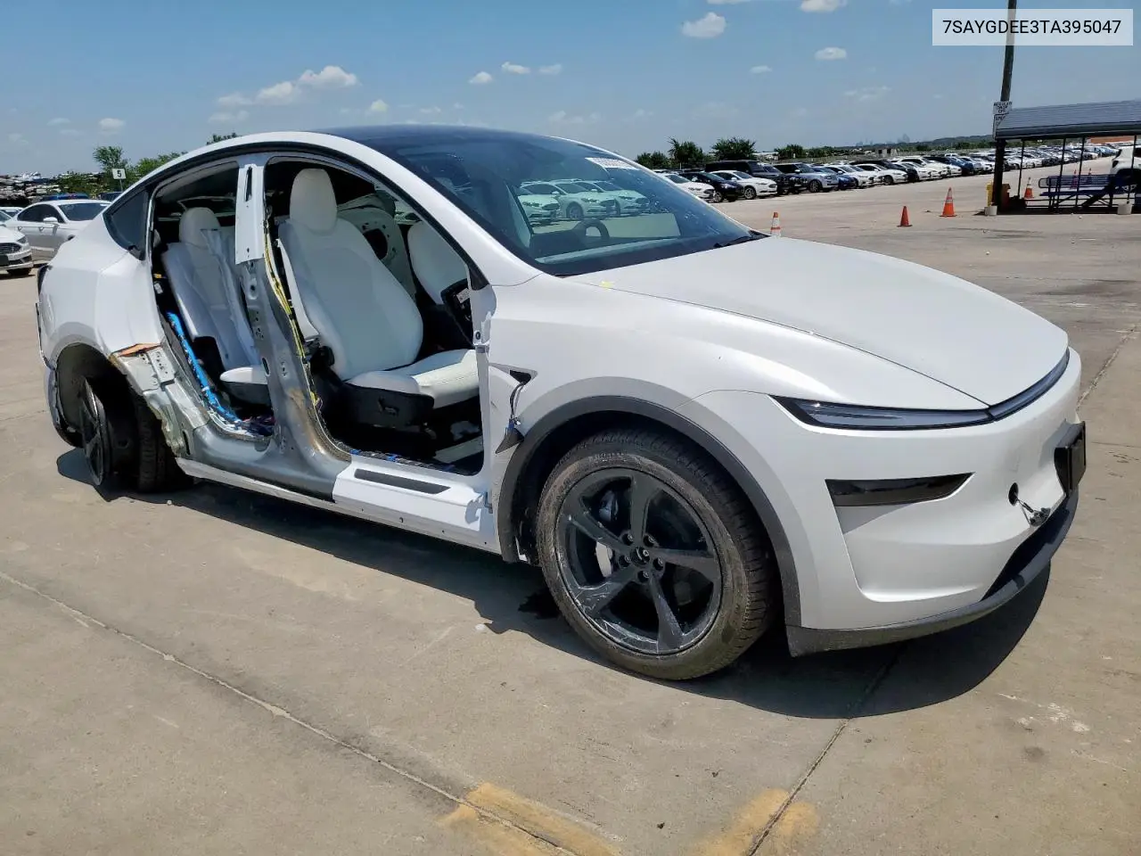 2026 Tesla Model Y VIN: 7SAYGDEE3TA395047 Lot: 65030115