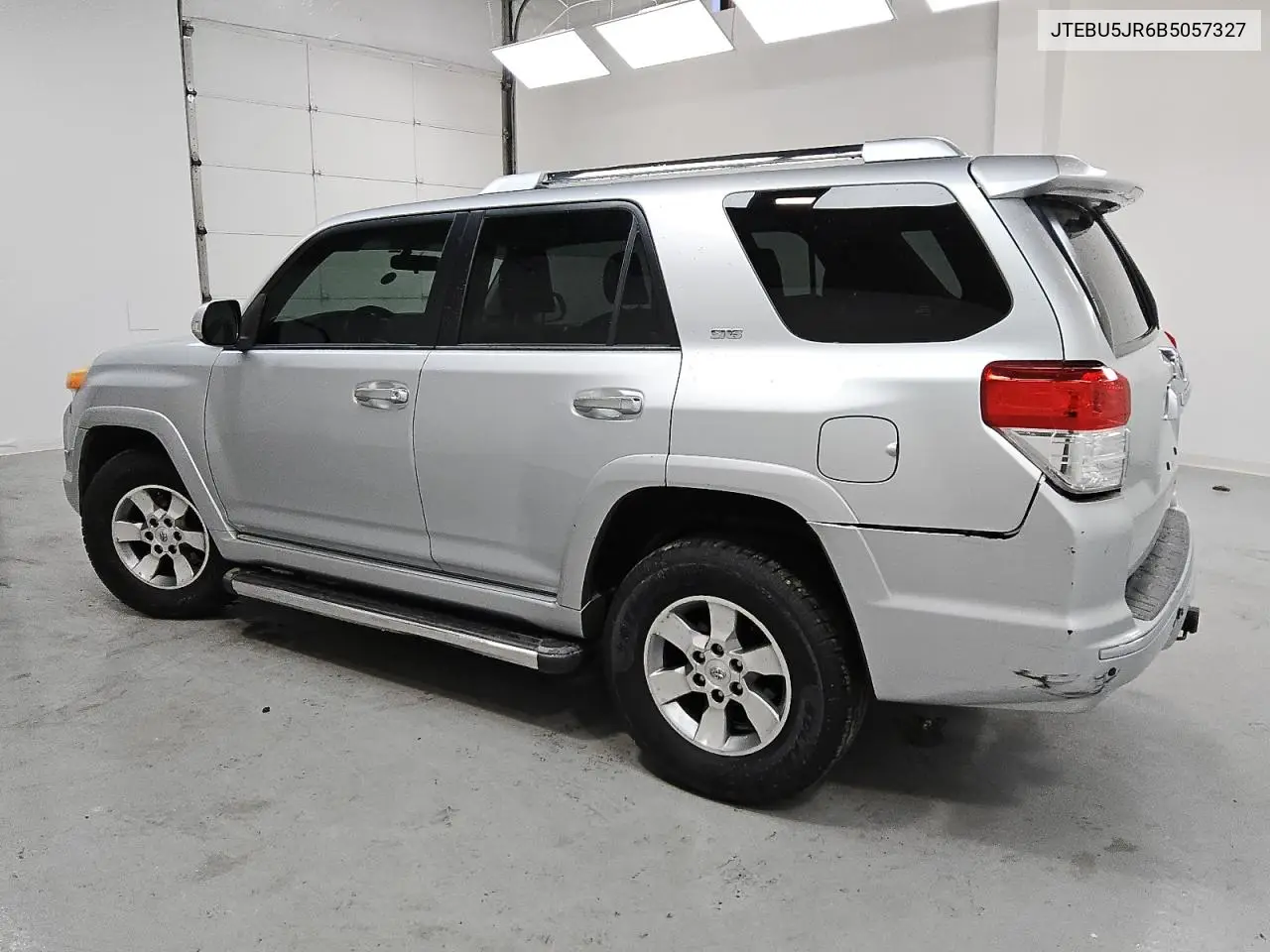 2011 Toyota 4Runner Sr5 VIN: JTEBU5JR6B5057327 Lot: 62702805
