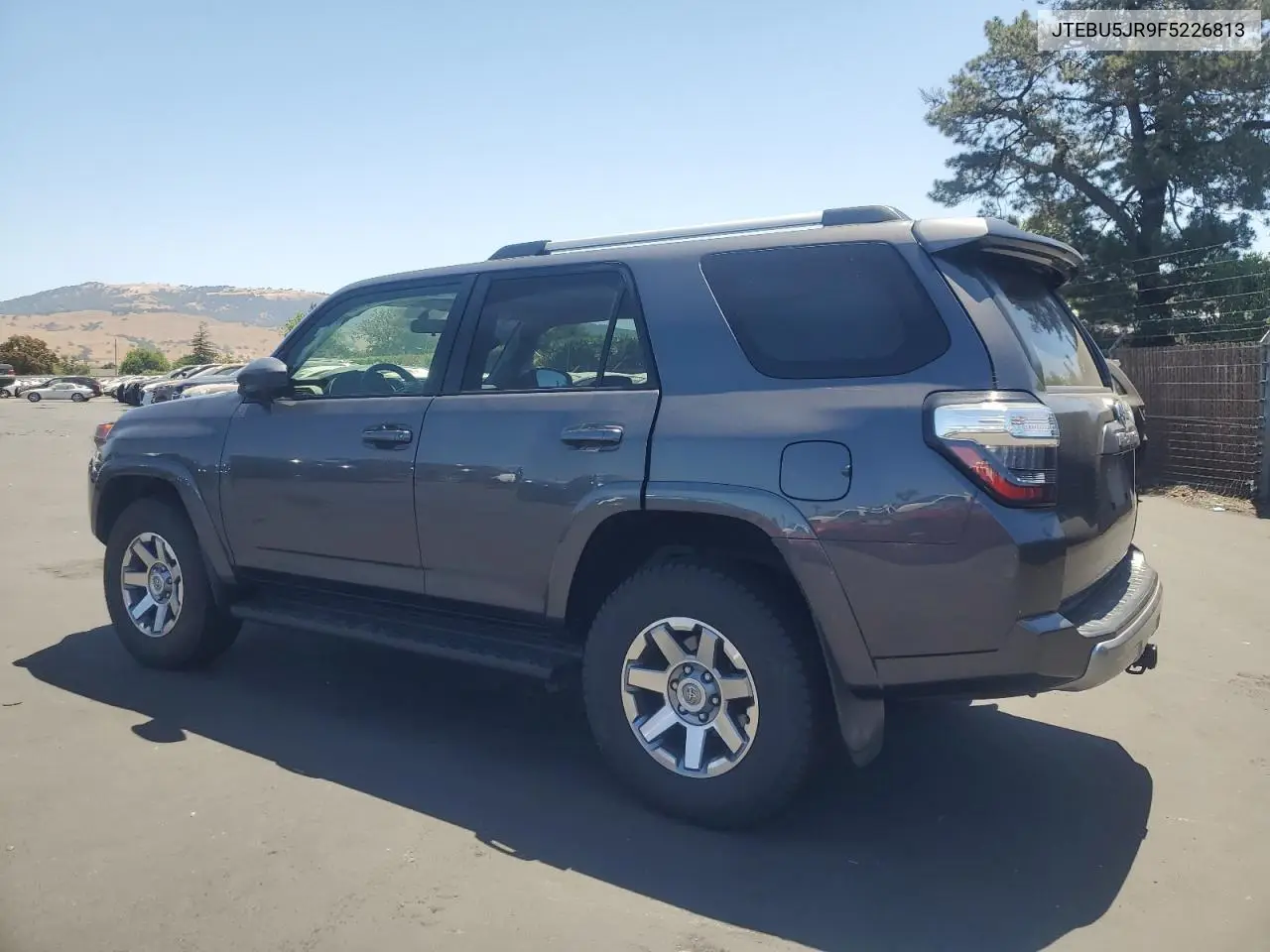2015 Toyota 4Runner Sr5/Sr5 Premium VIN: JTEBU5JR9F5226813 Lot: 62924615