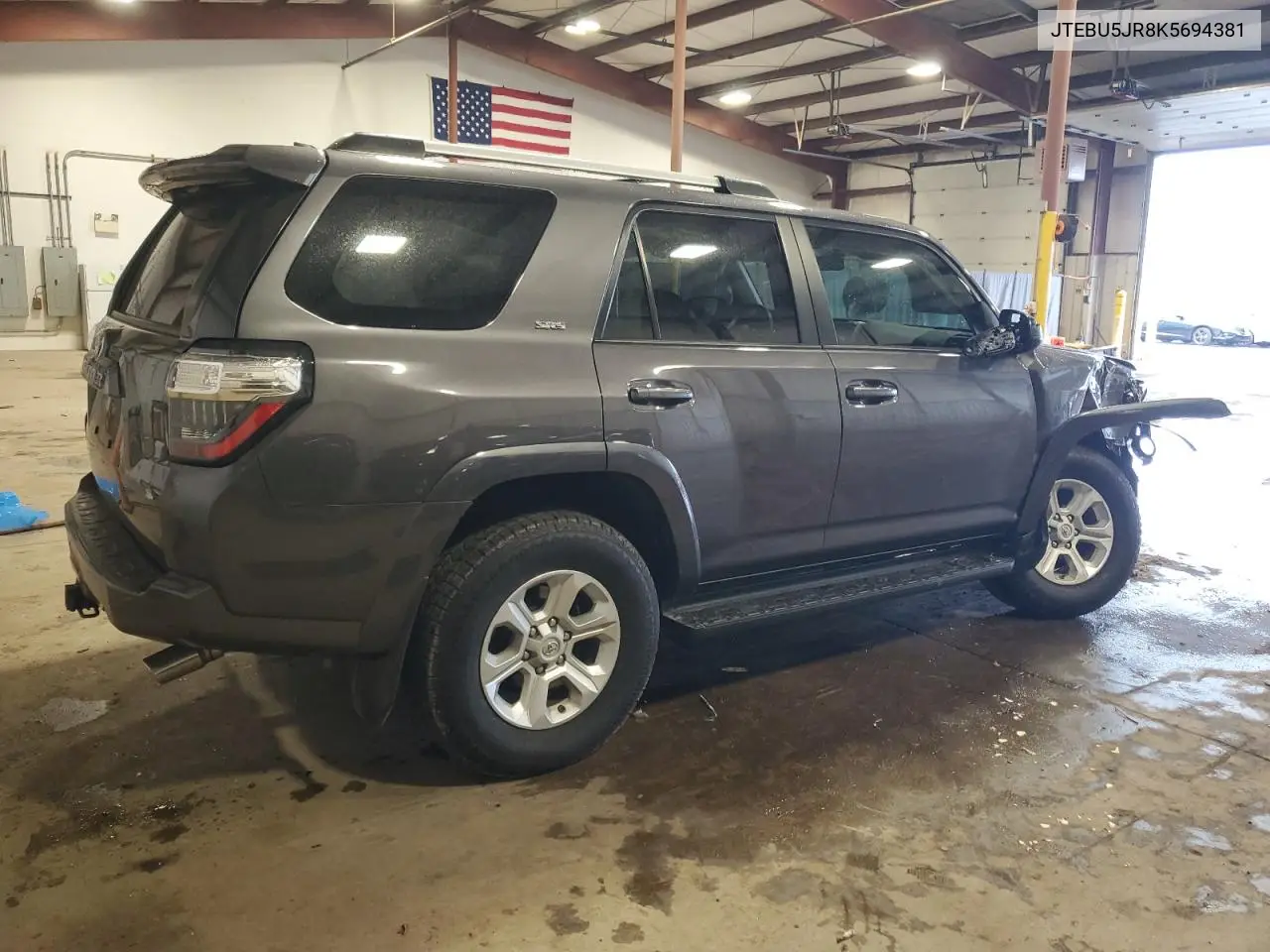 2019 Toyota 4Runner Sr5/Sr5 Premium VIN: JTEBU5JR8K5694381 Lot: 56928885